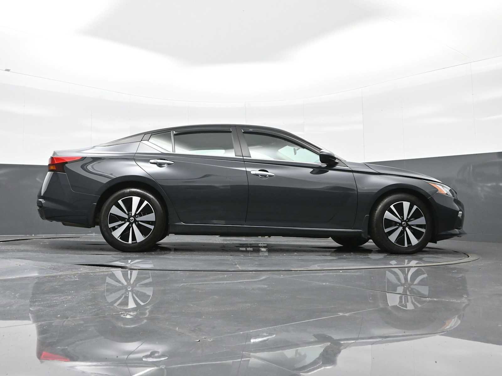 Used 2022 Nissan Altima 2.5 SV image 35