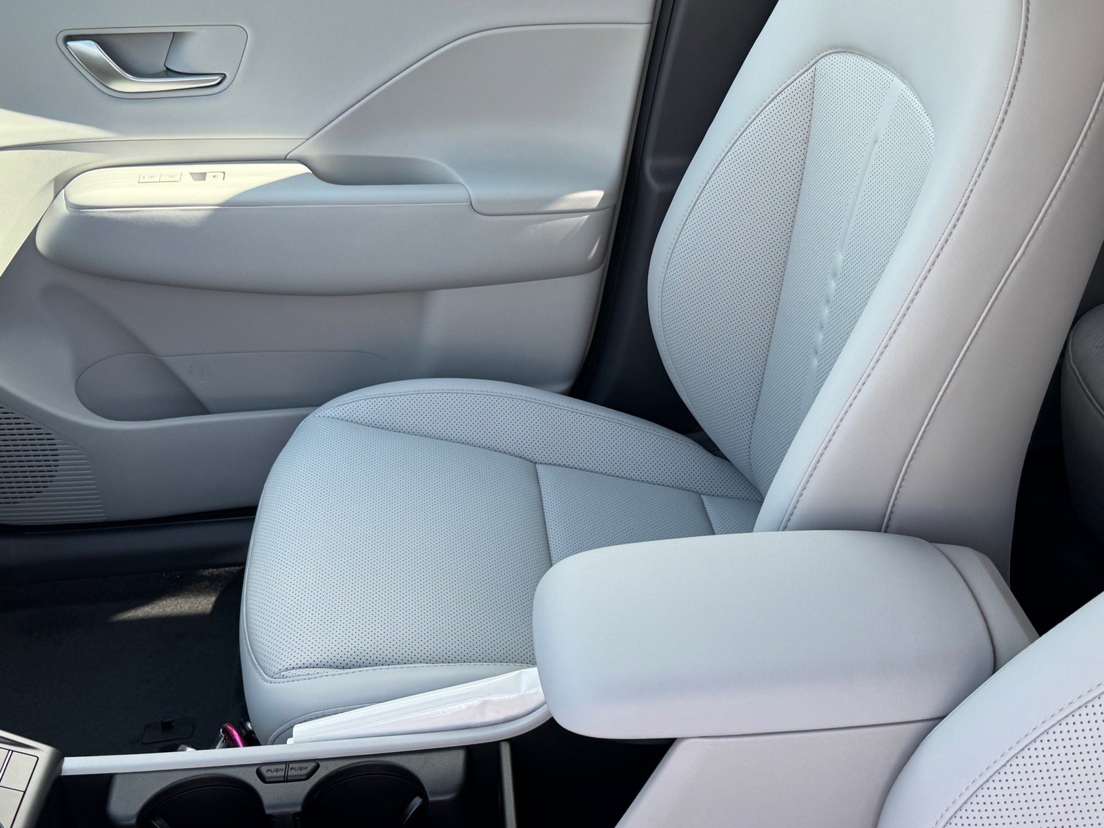 New 2026 Hyundai Kona SEL Premium image 7