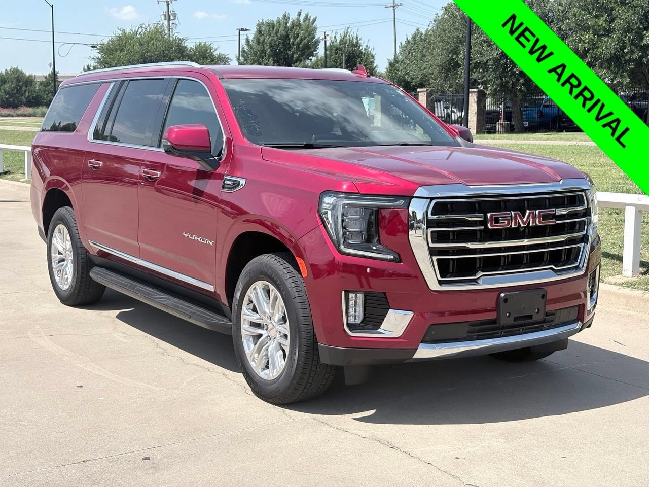 Used 2024 GMC Yukon XL SLT w/ SLT Luxury Package