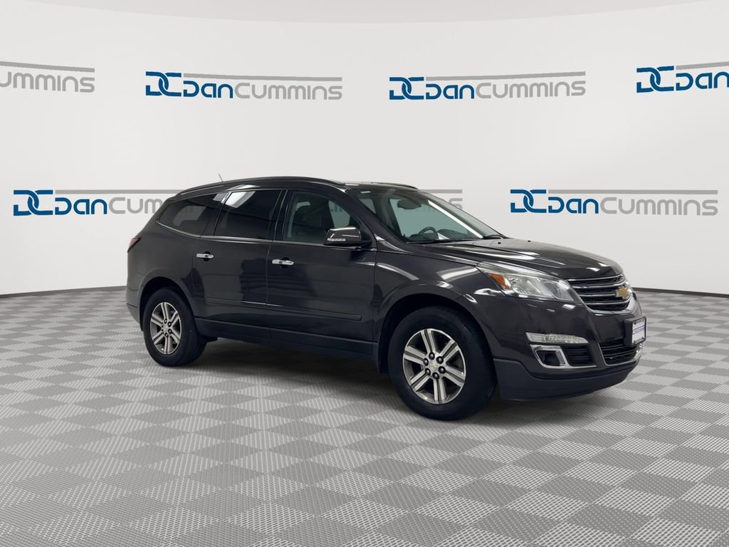 Used 2017 Chevrolet Traverse LT FWD image 2