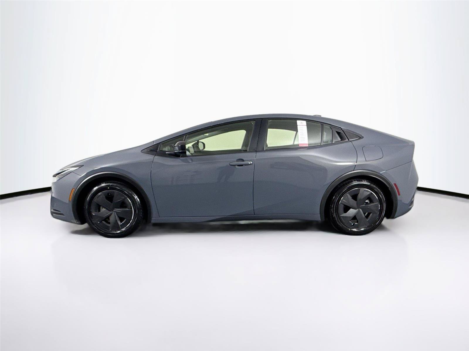 Certified 2023 Toyota Prius LE FWD image 13