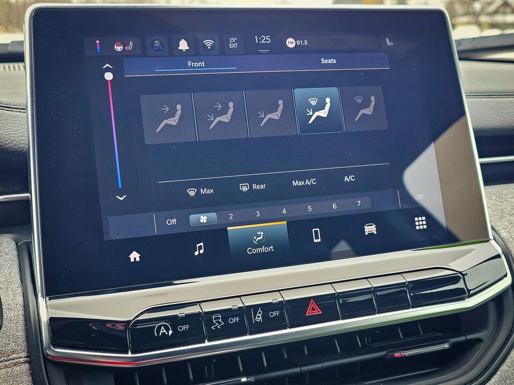 Used 2024 Jeep Compass Latitude image 22