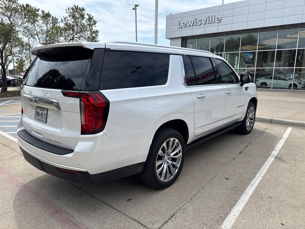 Used 2024 GMC Yukon XL Denali w/ Advanced Technology Package AWD/4WD image 24