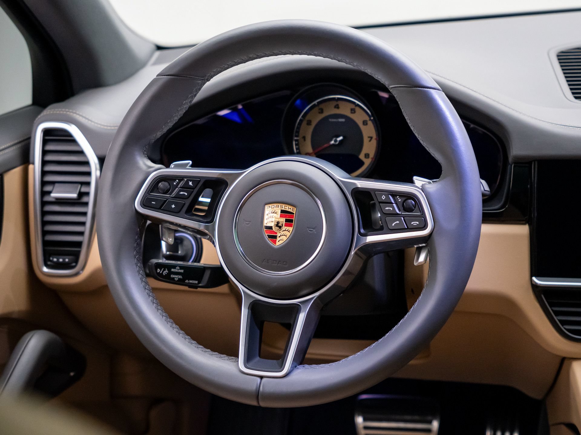 Certified 2023 Porsche Cayenne S AWD/4WD image 12