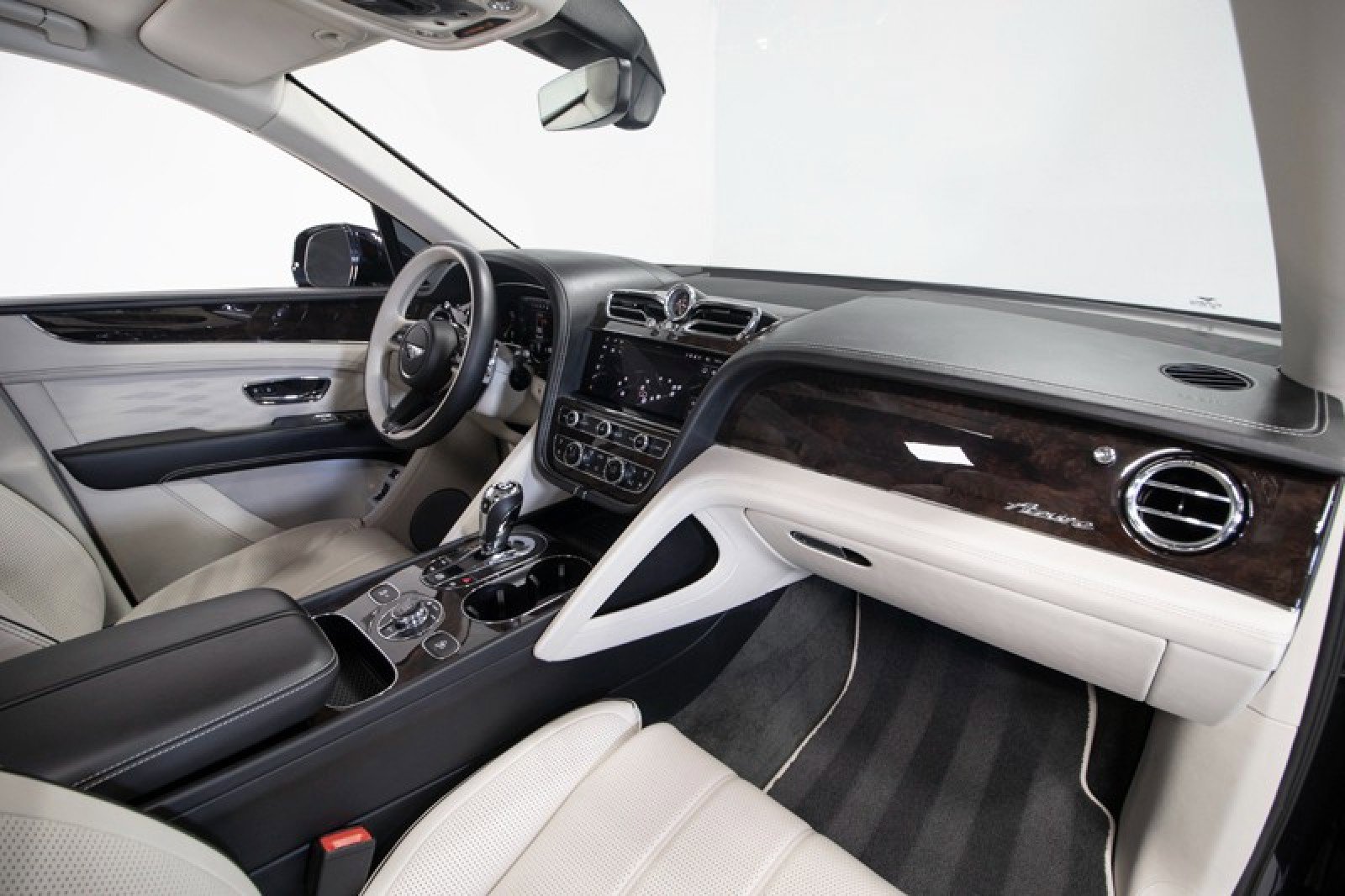 Used 2023 Bentley Bentayga Extended Wheelbase image 53