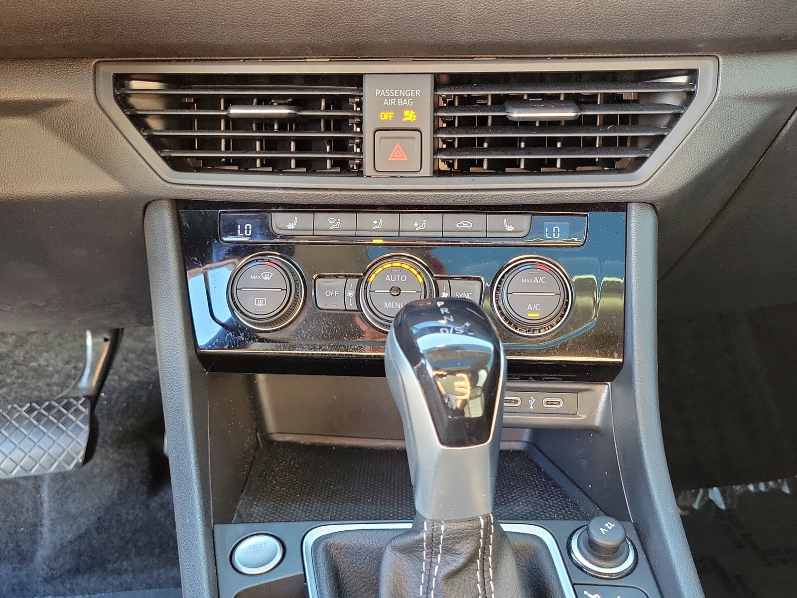 Used 2023 Volkswagen Jetta SE FWD image 22