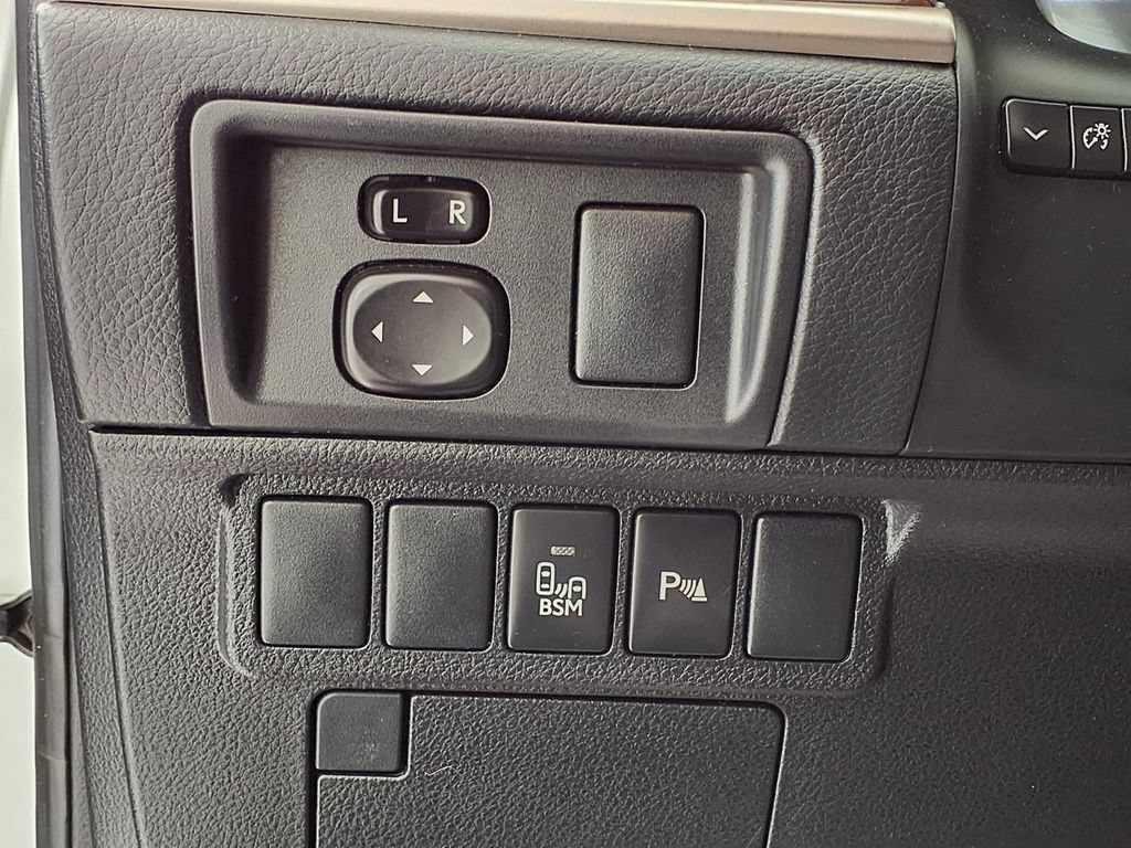Used 2013 Lexus ES 350 w/ Luxury Pkg FWD image 5