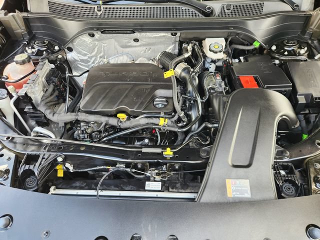 Used 2024 Chevrolet Trax RS FWD image 31