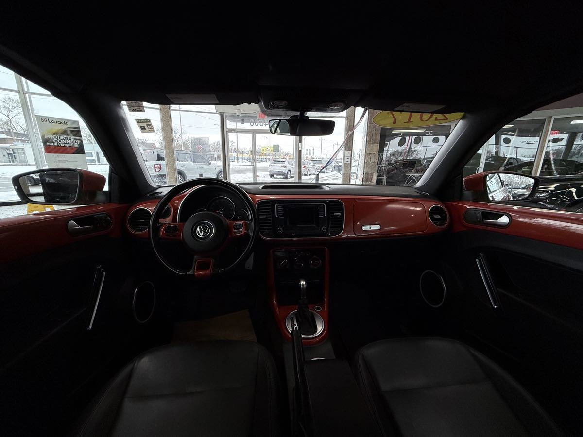 Used 2017 Volkswagen Beetle 1.8T Classic image 28