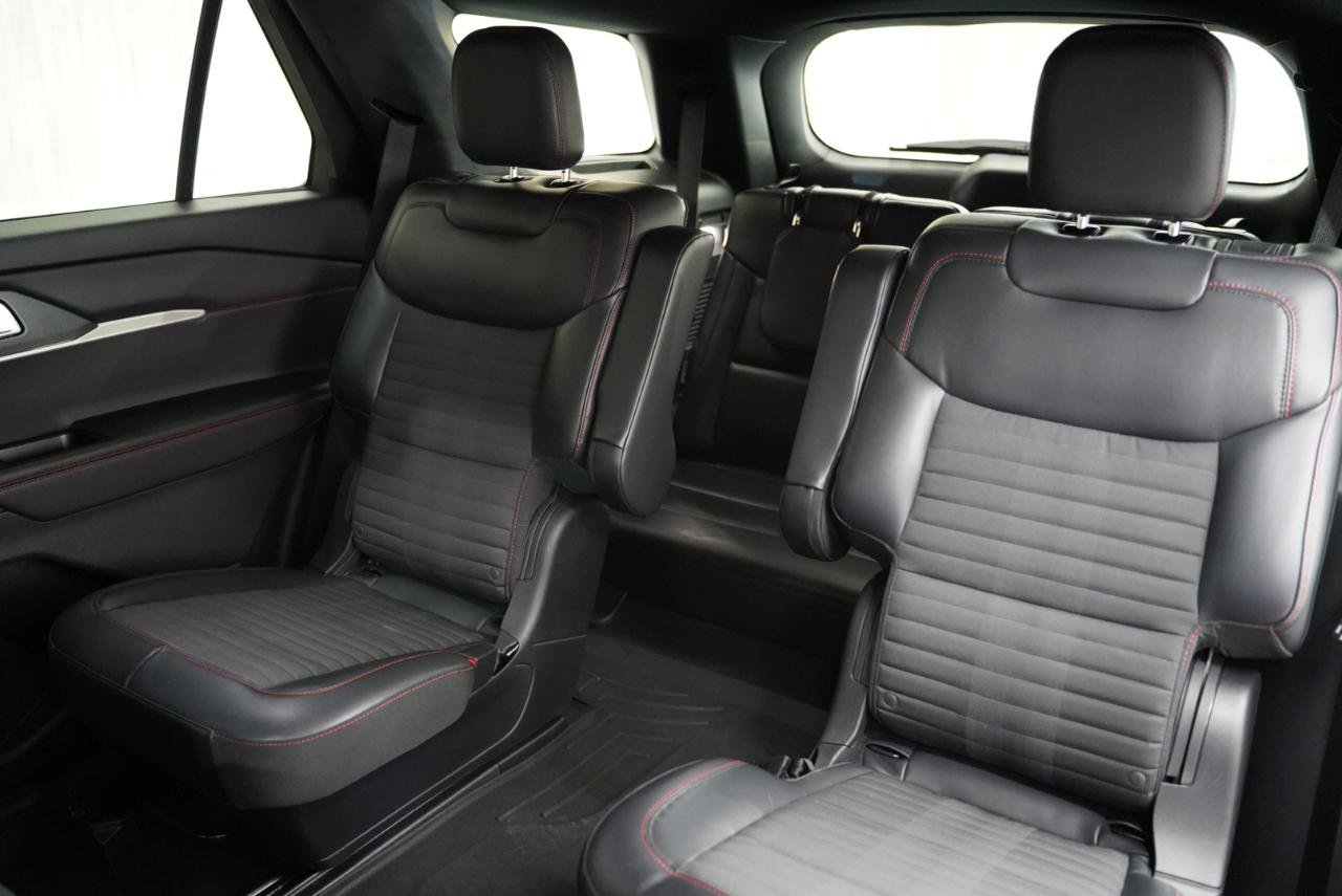 Used 2026 Ford Explorer ST-Line w/ ST-Line Street Pack RWD image 33