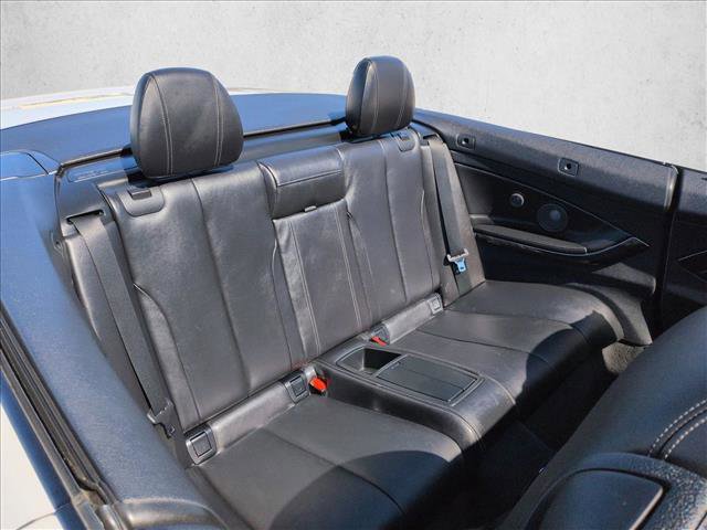 Used 2015 BMW M4 Convertible RWD image 21