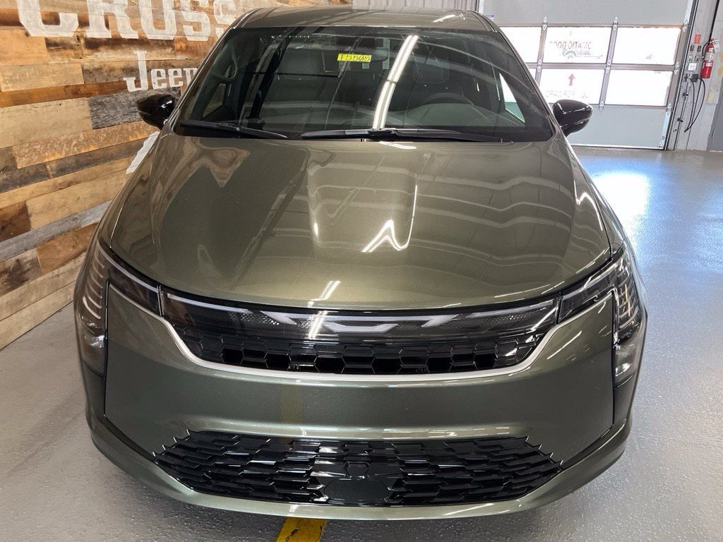 New 2027 Chrysler Pacifica Select FWD image 48