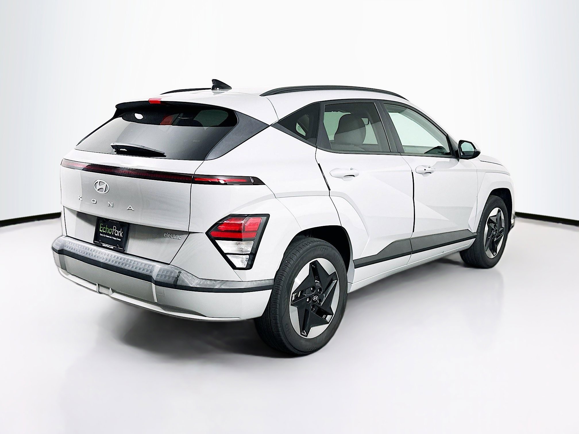 Used 2024 Hyundai Kona SEL FWD image 9