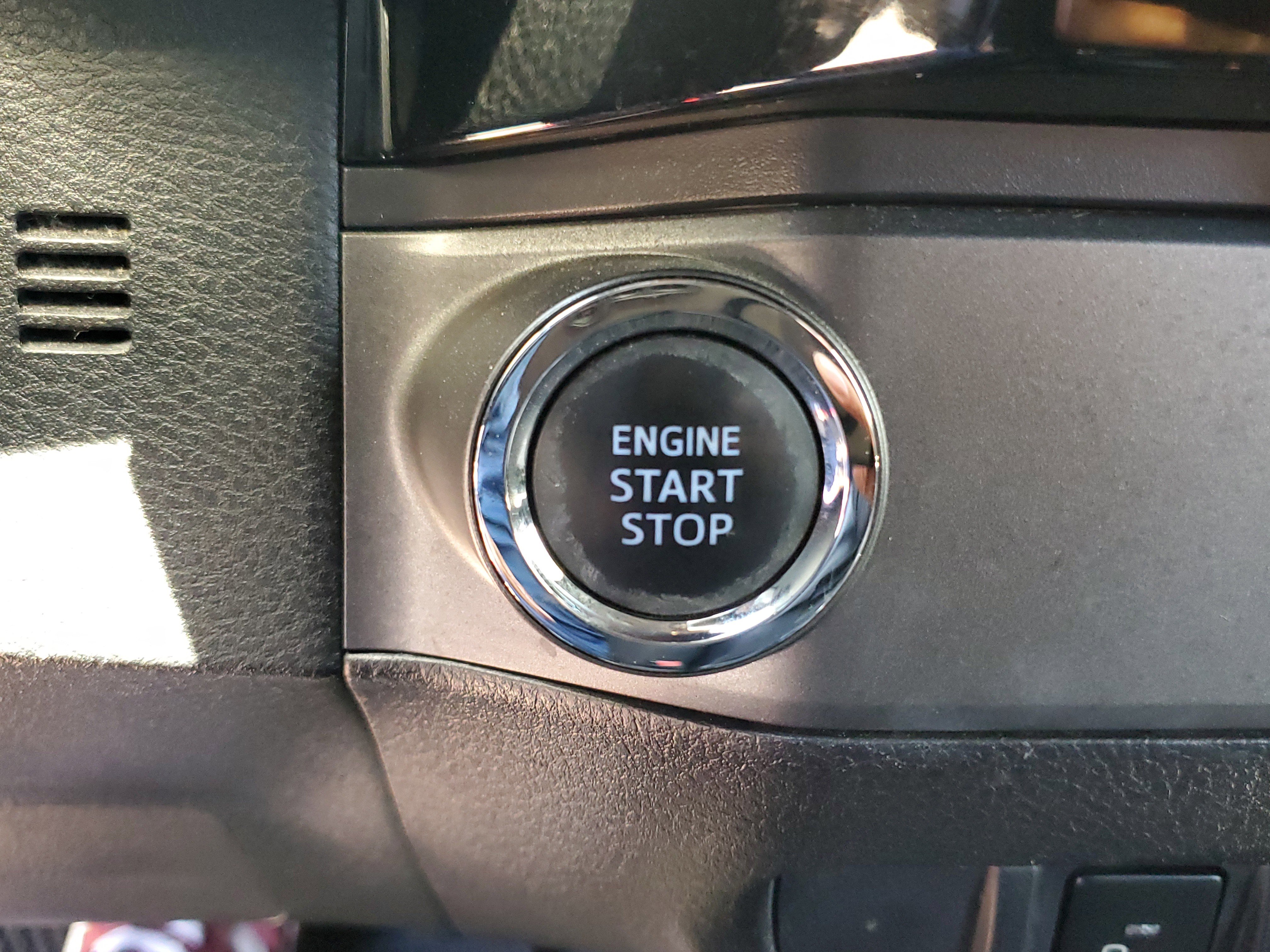 Used 2017 Toyota Tacoma TRD Sport w/ Premium & Technology Package image 25