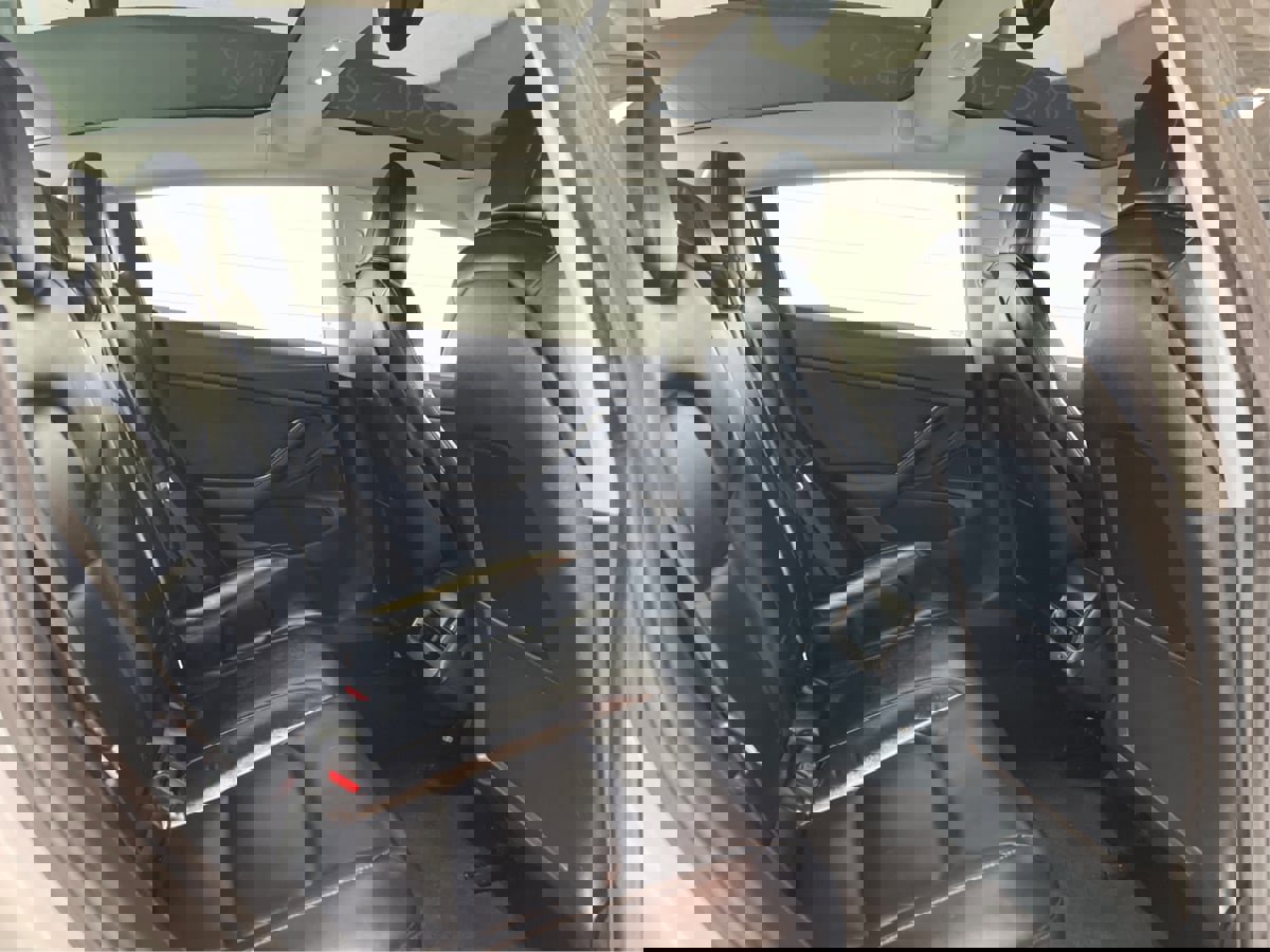 Used 2018 Tesla Model 3 Long Range image 15