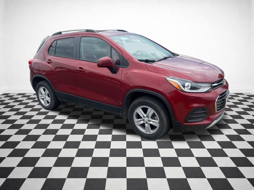Used 2022 Chevrolet Trax LT w/ LT Convenience Package AWD/4WD image 30