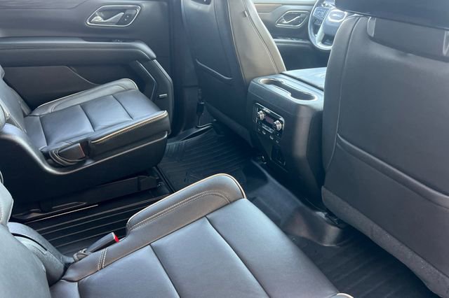 Used 2021 GMC Yukon SLT w/ Rear Media and Nav Package image 19