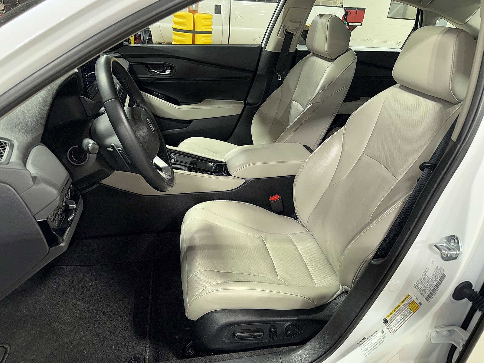 Used 2023 Honda Accord Touring image 15