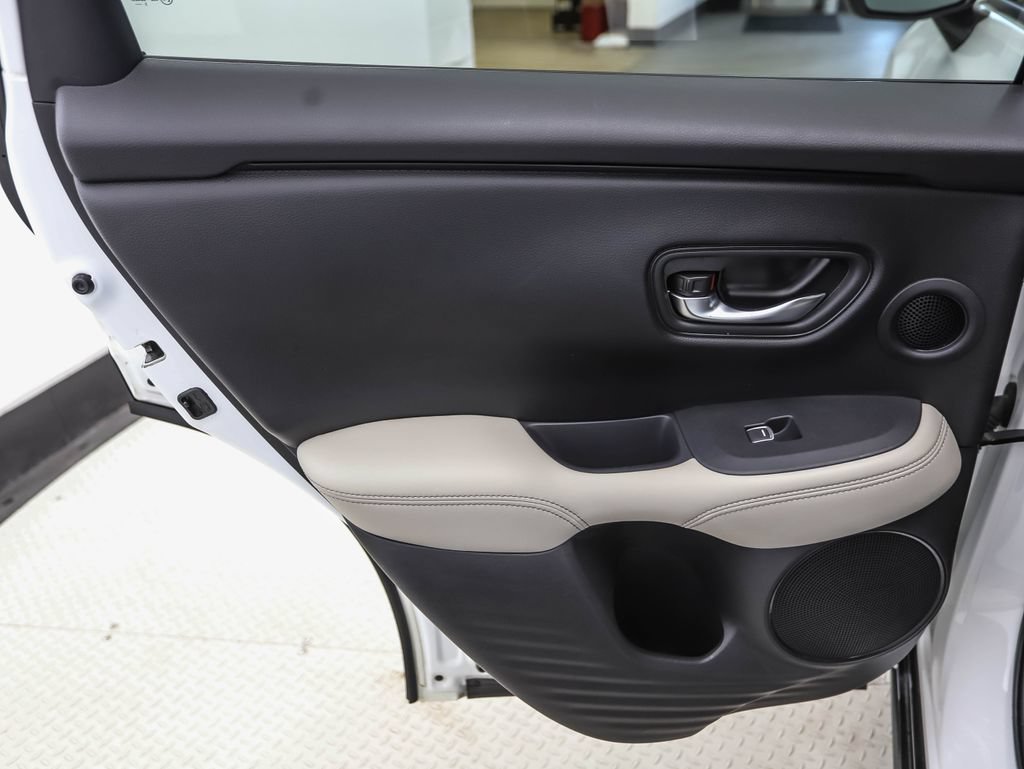 Used 2023 Honda HR-V EX-L image 19