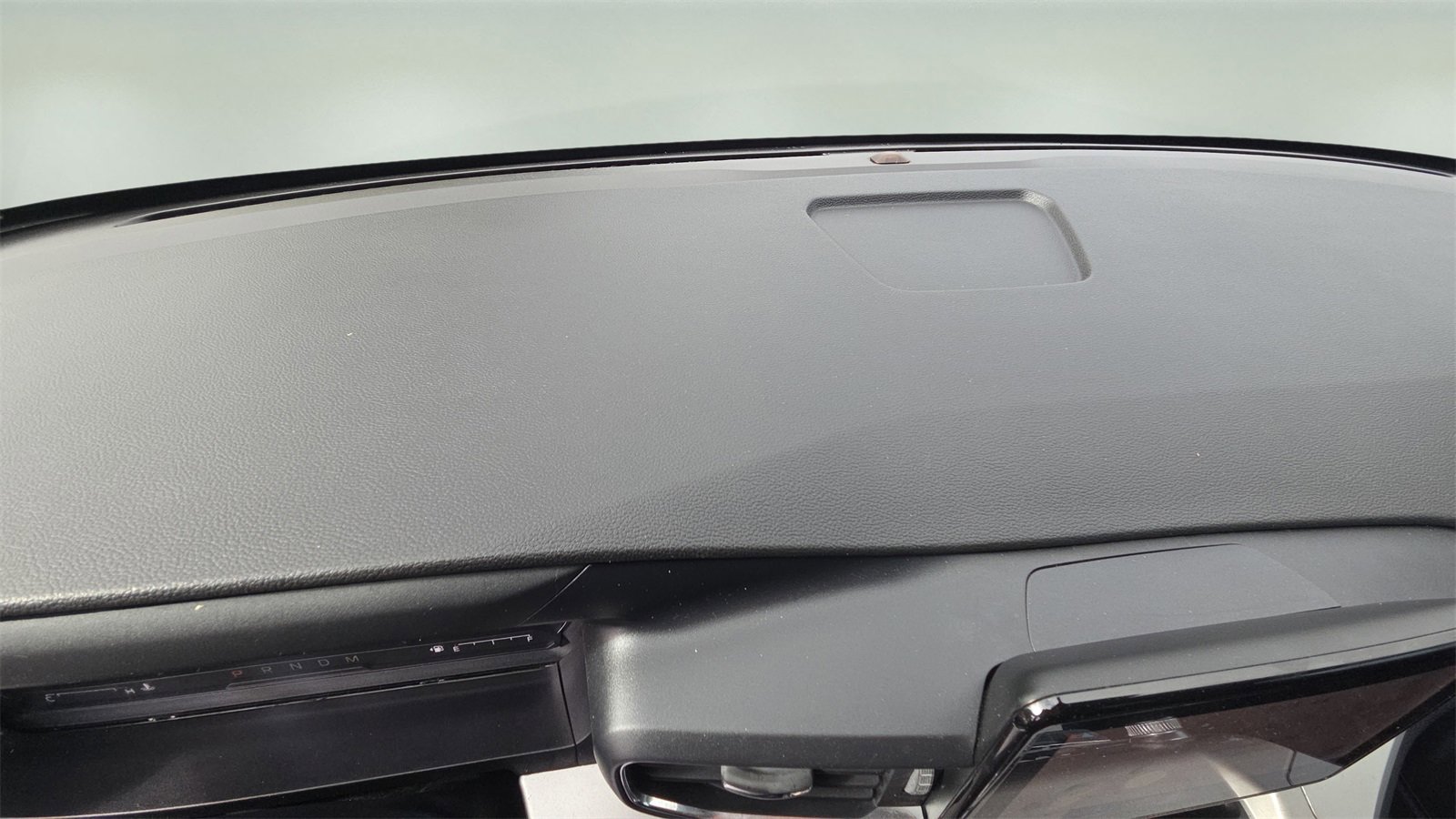 Used 2020 Ford Explorer XLT w/ Equipment Group 202A image 9