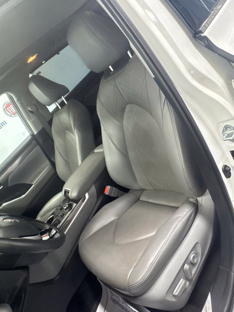 Used 2023 Toyota Highlander Platinum AWD/4WD image 18