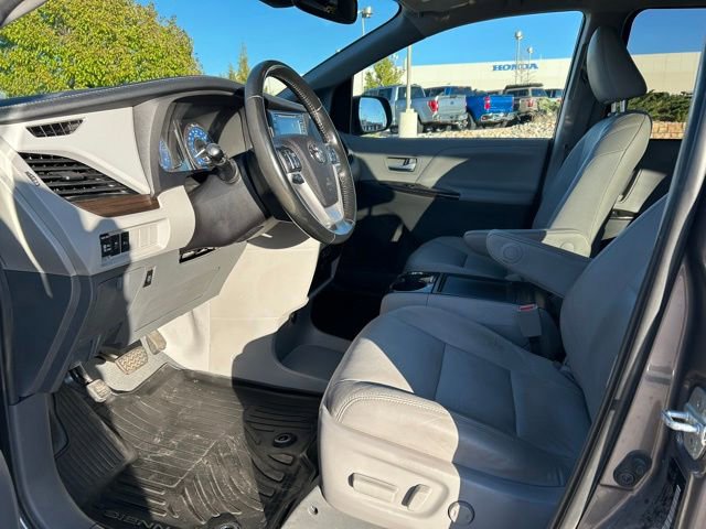 Used 2020 Toyota Sienna XLE w/ XLE Navigation Package AWD/4WD image 20