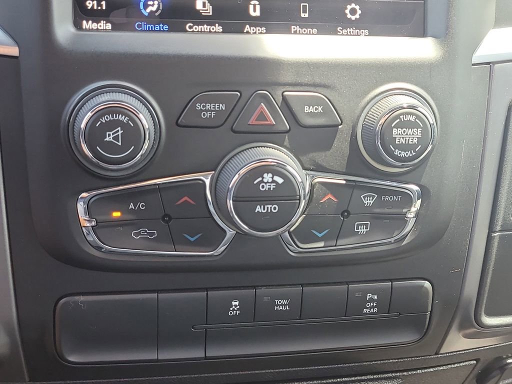 Used 2021 RAM 1500 Classic Warlock w/ Luxury Group AWD/4WD image 19