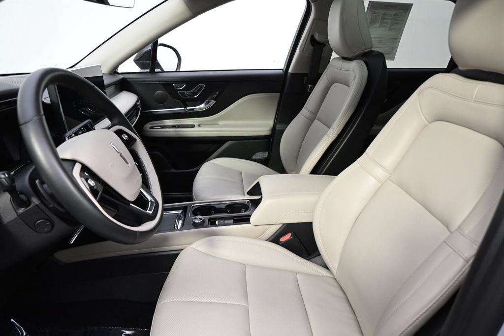 Used 2026 Lincoln Corsair Premiere AWD/4WD image 13