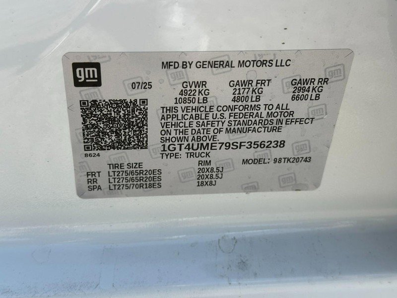 New 2025 GMC Sierra 2500 SLE w/ SLE Value Package; image 17