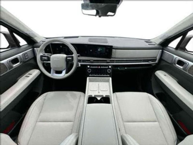 New 2025 Hyundai Santa Fe Calligraphy image 15