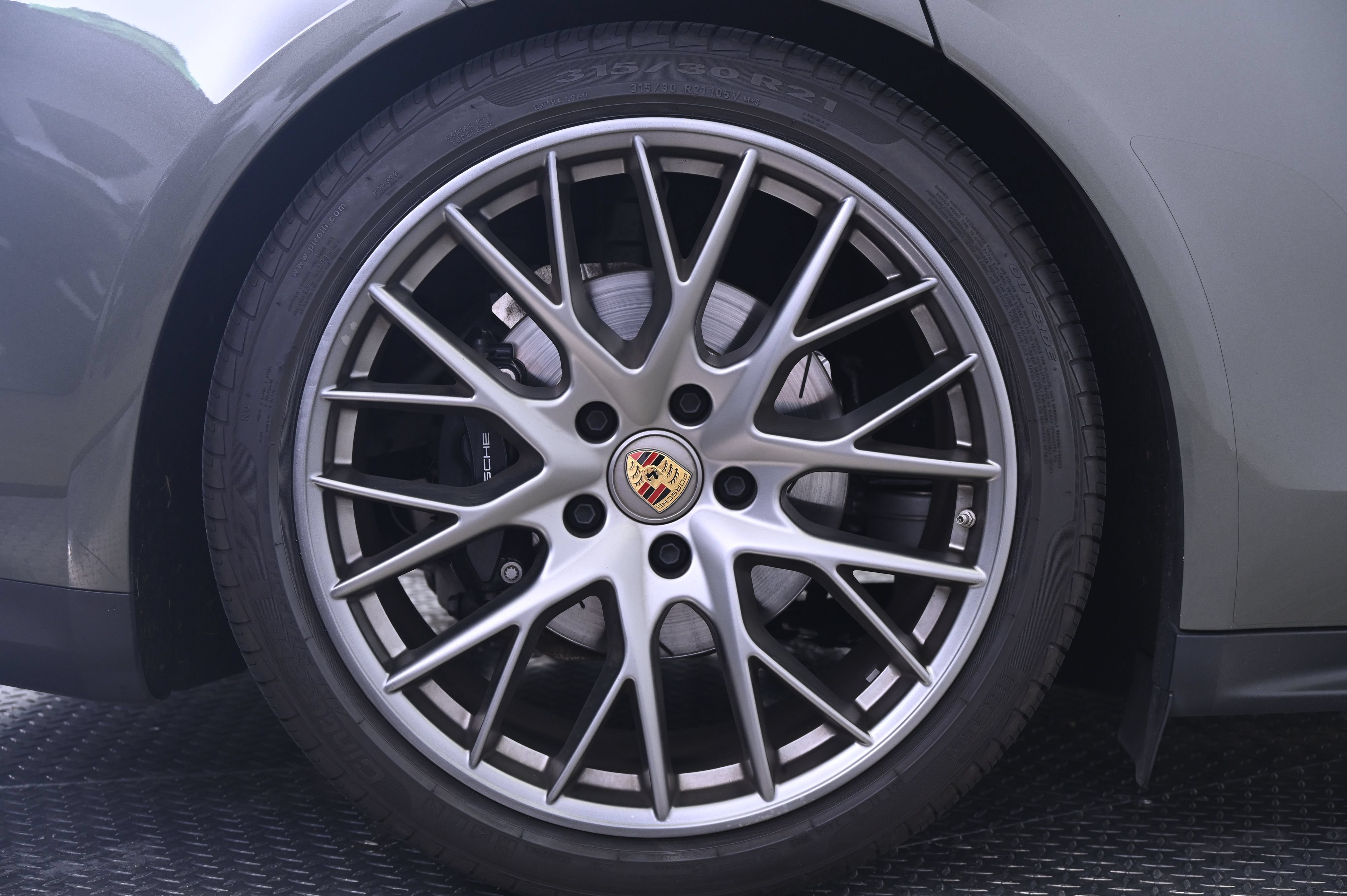 Certified 2023 Porsche Panamera 4S AWD/4WD image 13