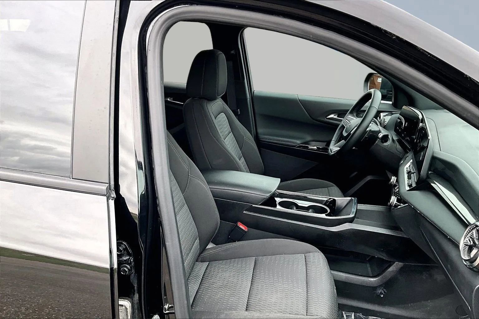 Used 2025 Chevrolet Equinox LT AWD/4WD image 35
