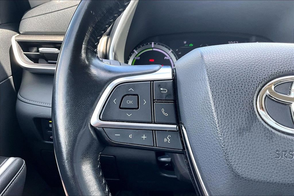 Used 2020 Toyota Highlander XLE AWD/4WD image 19