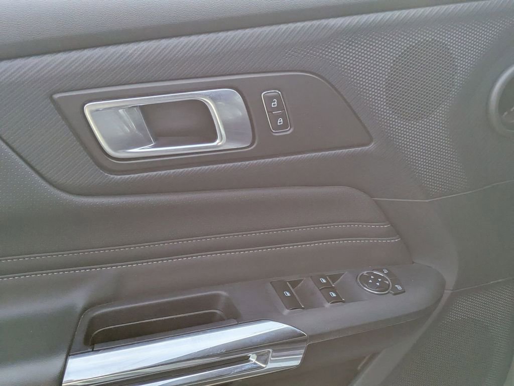Used 2024 Ford Mustang Premium image 16
