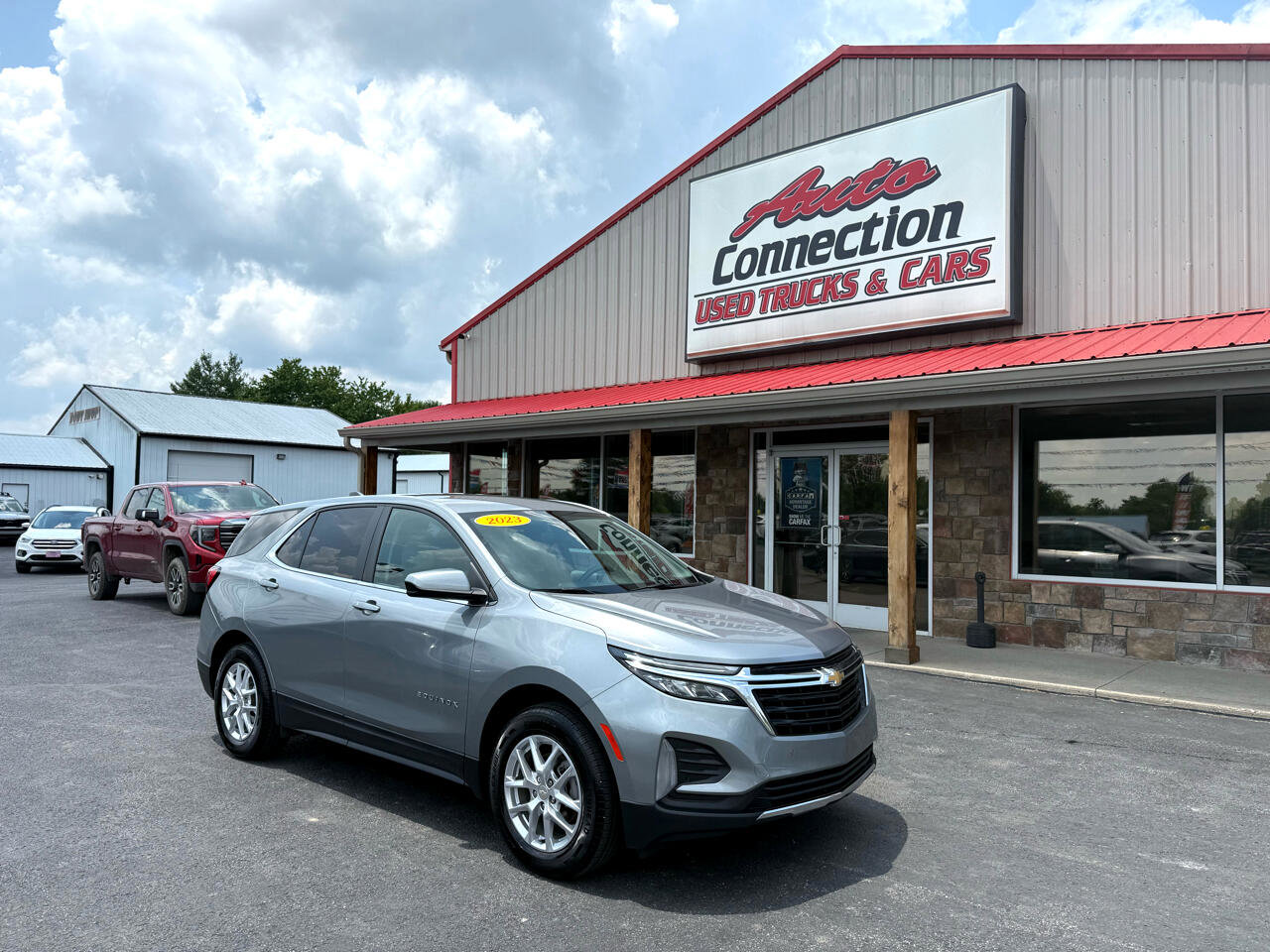 Used 2023 Chevrolet Equinox LT w/ Driver Convenience Package image 1