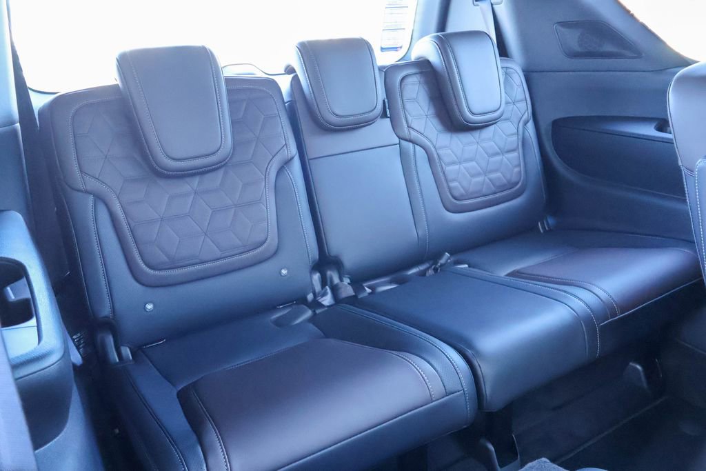 New 2026 Nissan Armada Platinum image 10