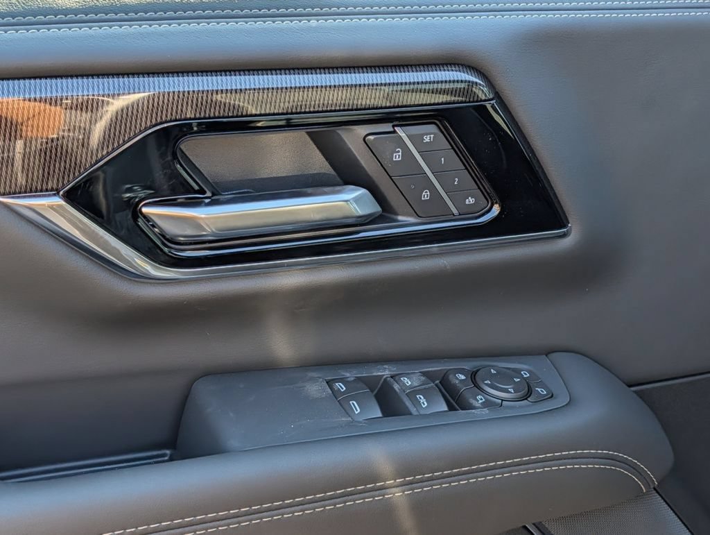 New 2026 GMC Yukon XL Elevation AWD/4WD image 33