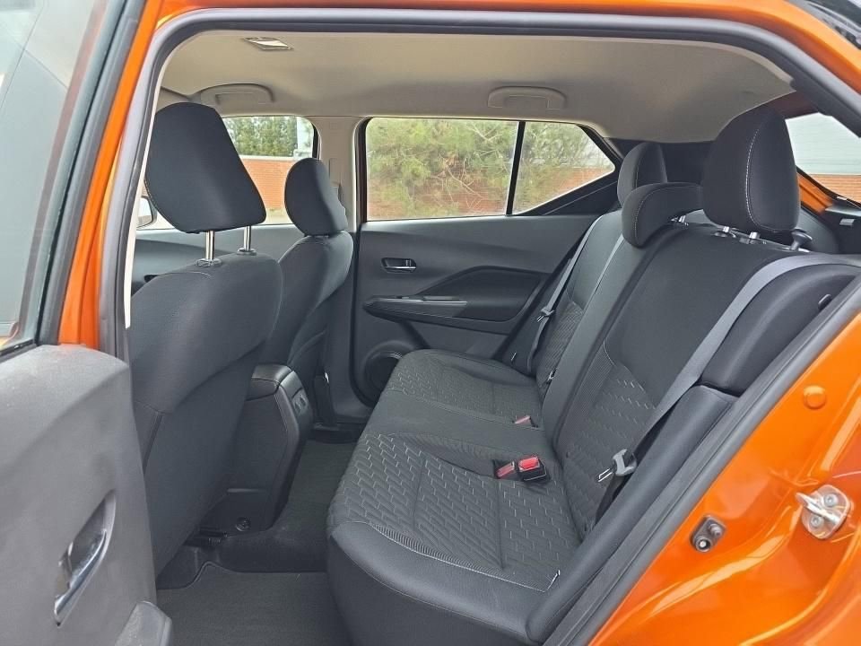 Certified 2023 Nissan Kicks SV image 9