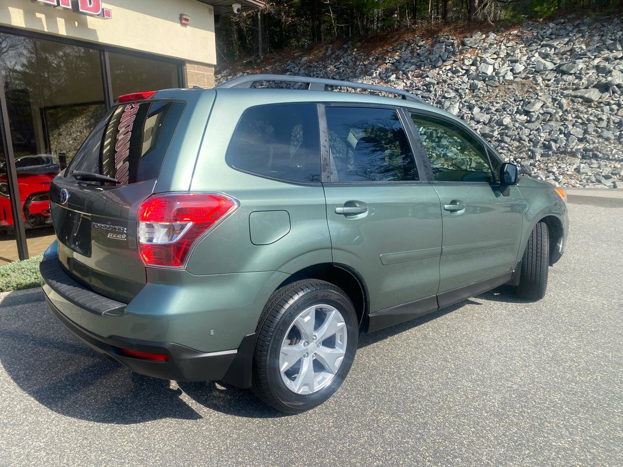 Used 2015 Subaru Forester 2.5i Premium image 2