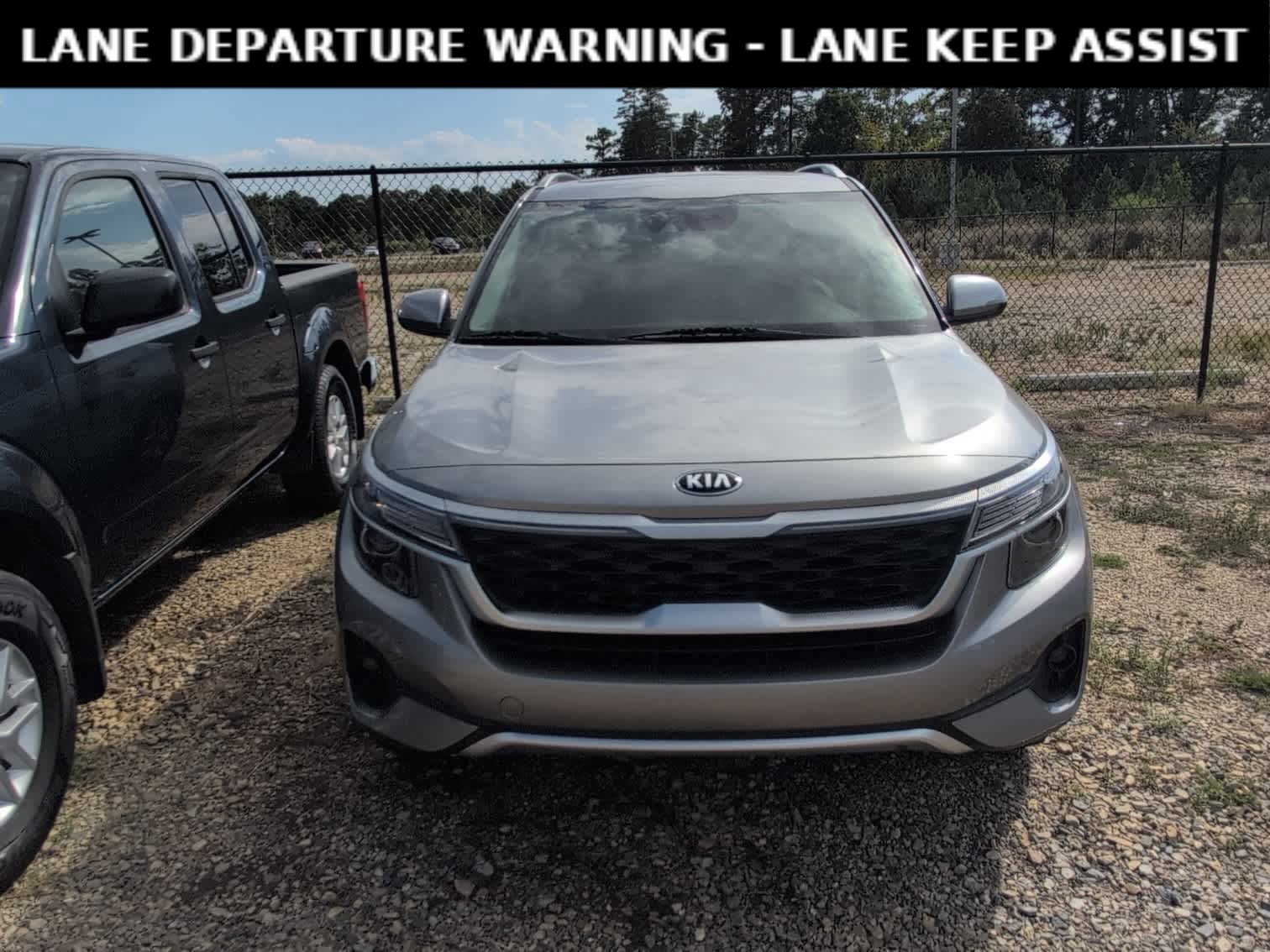 Used 2021 Kia Seltos EX AWD/4WD image 2