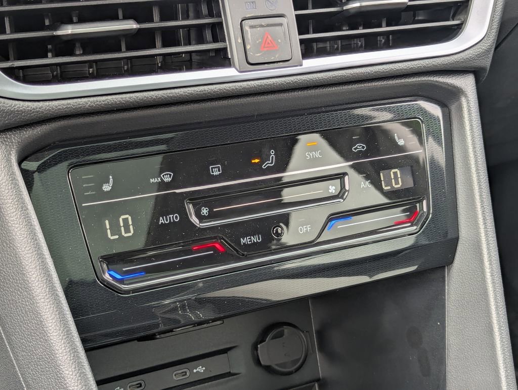 New 2026 Volkswagen Taos SE AWD/4WD image 19