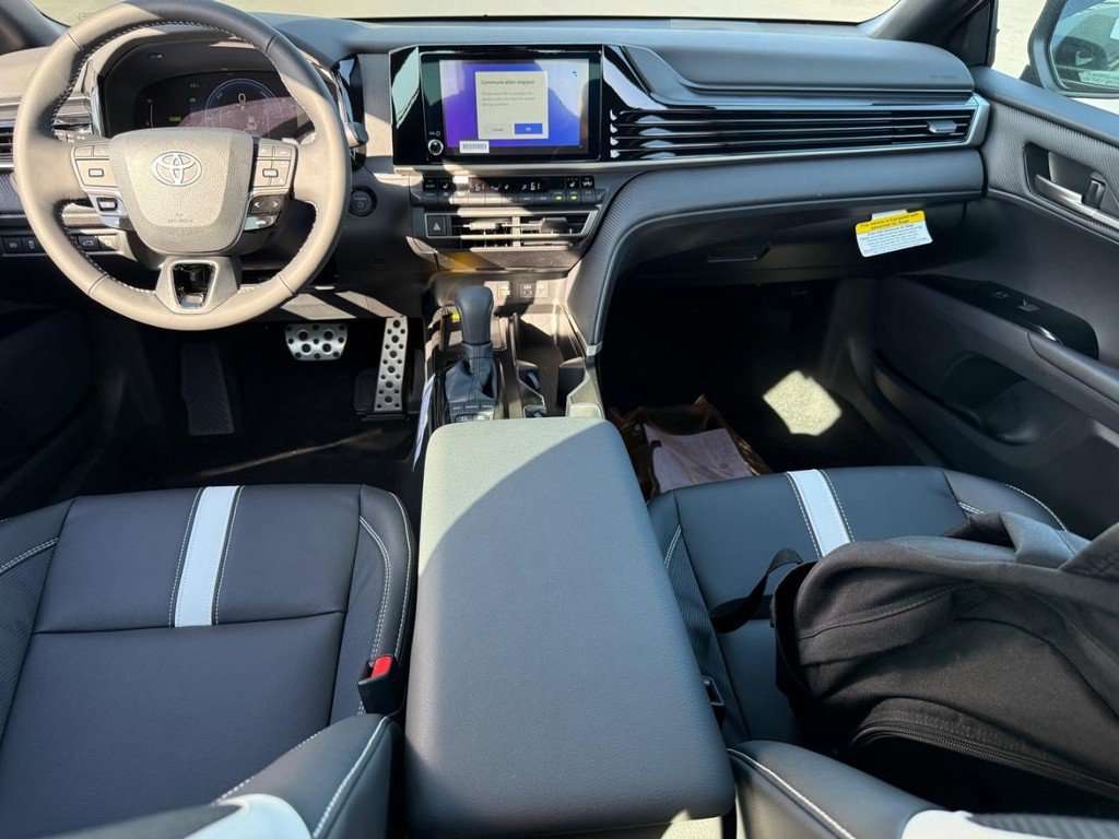 New 2026 Toyota Camry Hybrid w/ Convenience Package FWD image 8