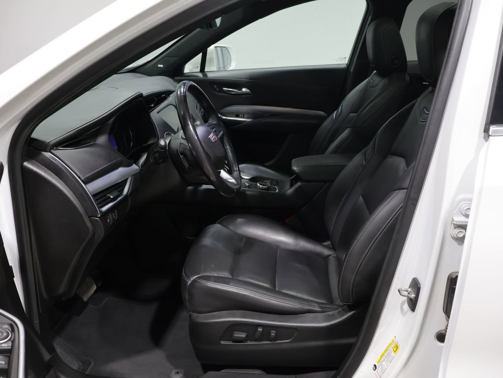 Used 2021 Cadillac XT4 Premium Luxury w/ Sun And Sound Package AWD/4WD image 12