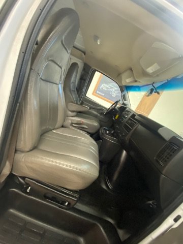 Used 2022 Chevrolet Express 3500 Extended w/ Driver Convenience Package RWD image 24