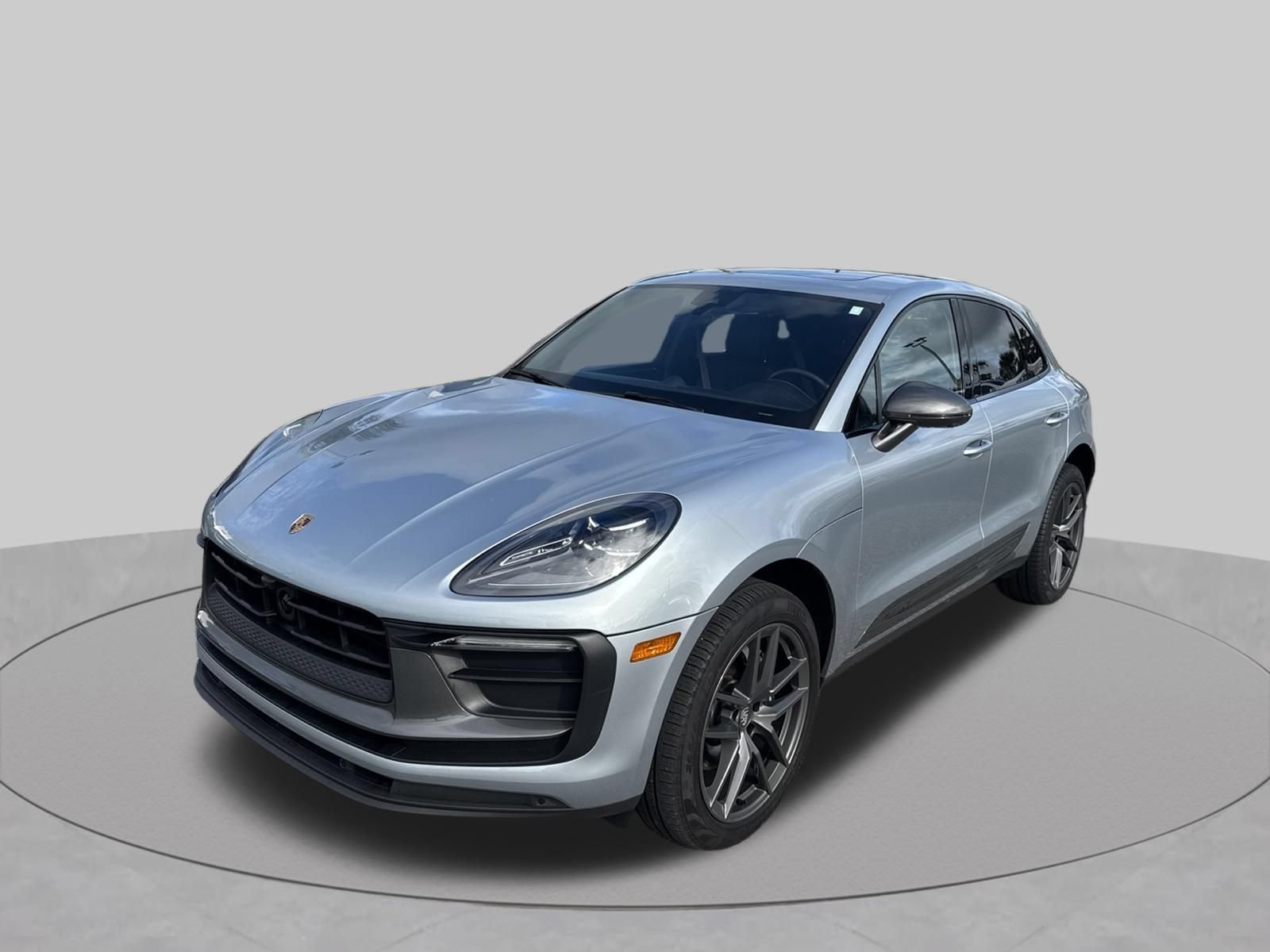 Used 2024 Porsche Macan Turbo AWD/4WD image 11