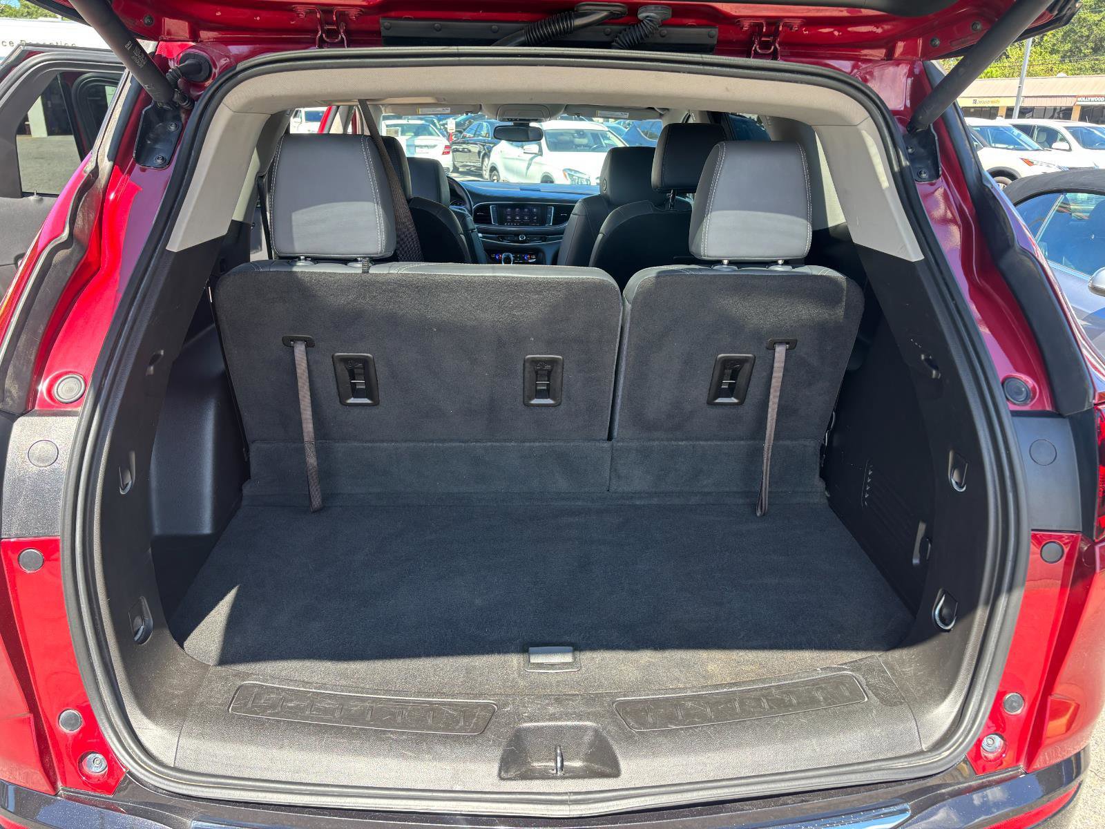 Used 2020 Buick Enclave Essence image 15