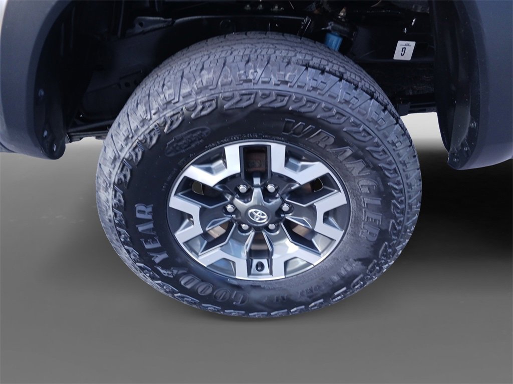 Used 2023 Toyota Tacoma TRD Off-Road image 8