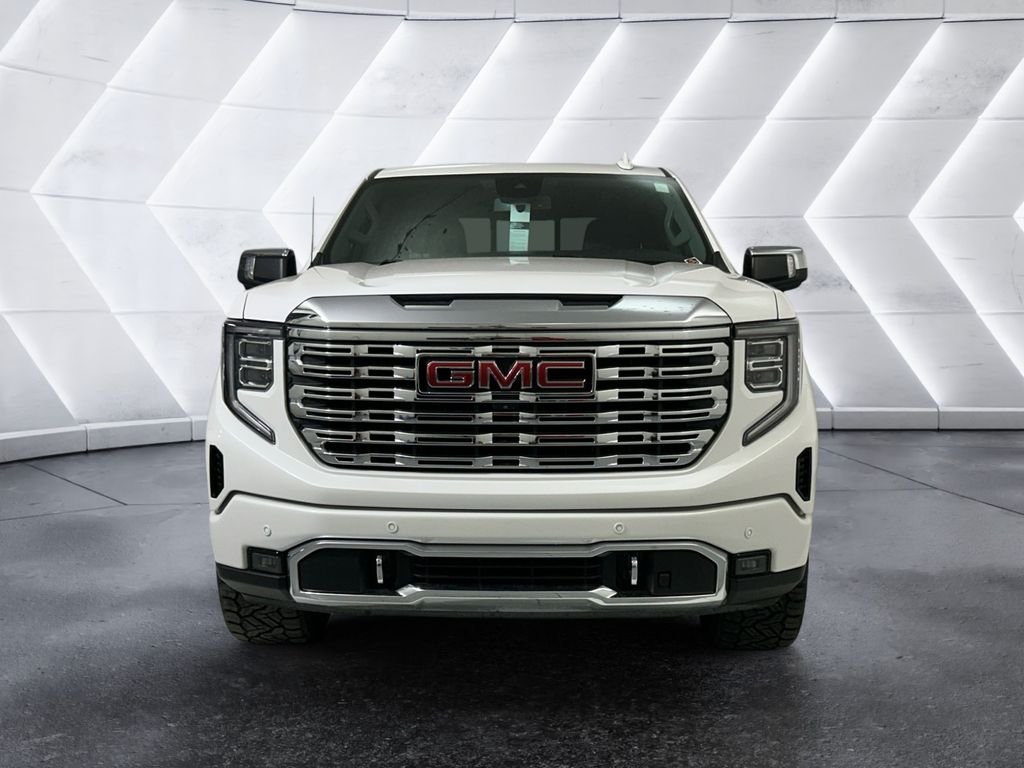 Used 2023 GMC Sierra 1500 Denali AWD/4WD image 2