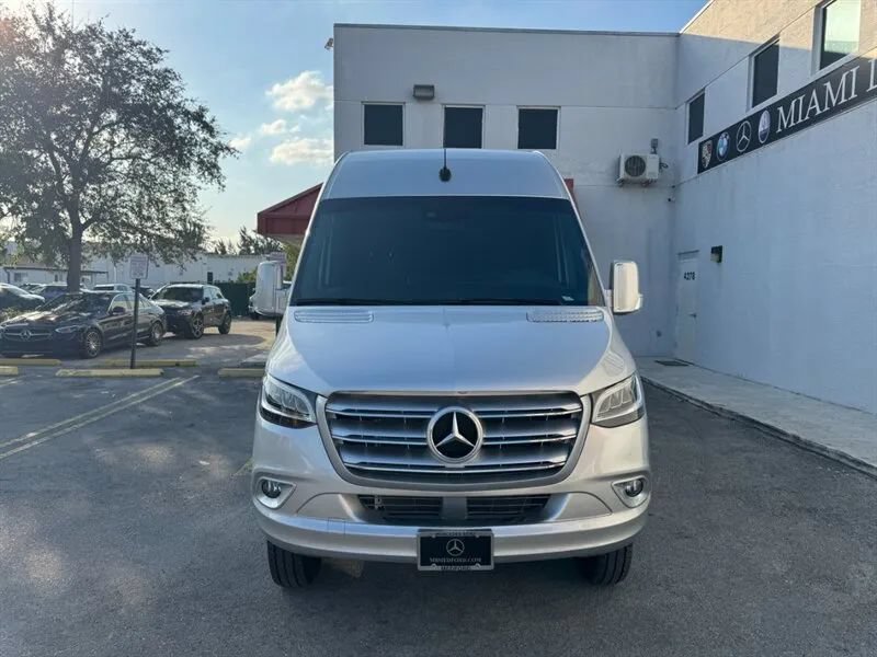 Used 2023 Mercedes-Benz Sprinter 3500 image 6