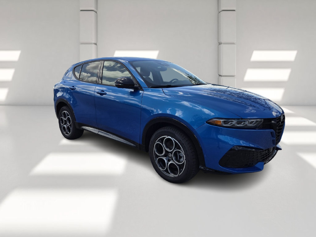 New 2026 Alfa Romeo Tonale w/ Active Assist Package AWD/4WD image 2